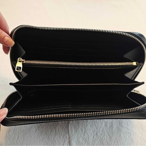 Louis Vuitton Men’s Wallet - Picture 5 of 9